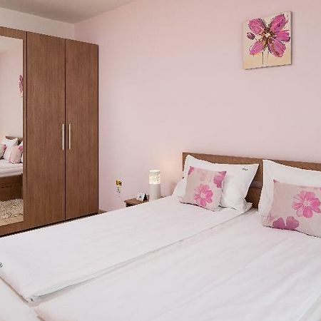 Brasov Holiday Apartments - Magenta ภายนอก รูปภาพ